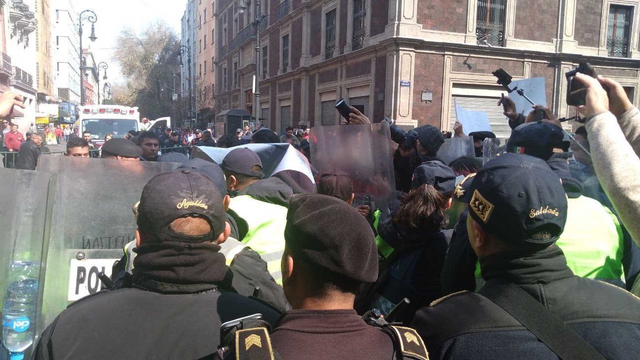 Manifestantes por la visita de Joe Biden